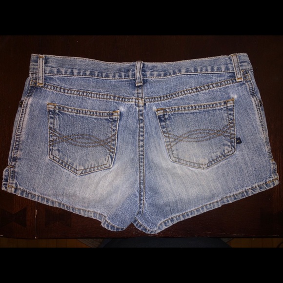 Abercrombie & Fitch Jean Shorts (size 4) - Picture 2 of 4